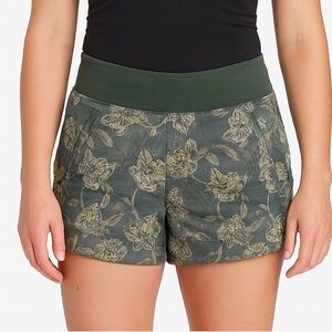 Athleta Trekkie North Floral Printed Ripstop Hiking Shorts w/ Zipper Pockets 8
